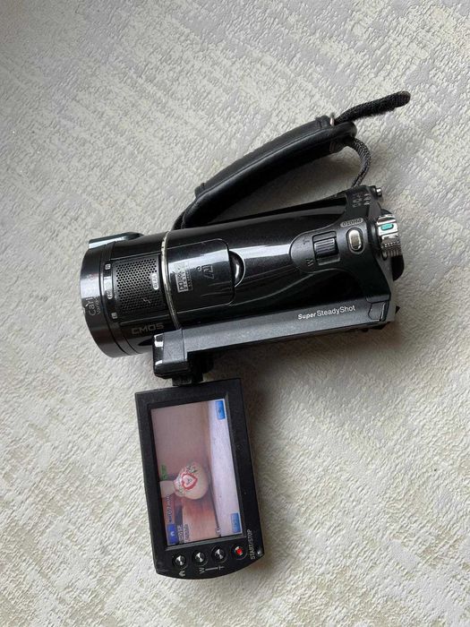 Sony HDR-CX6 camera pequena