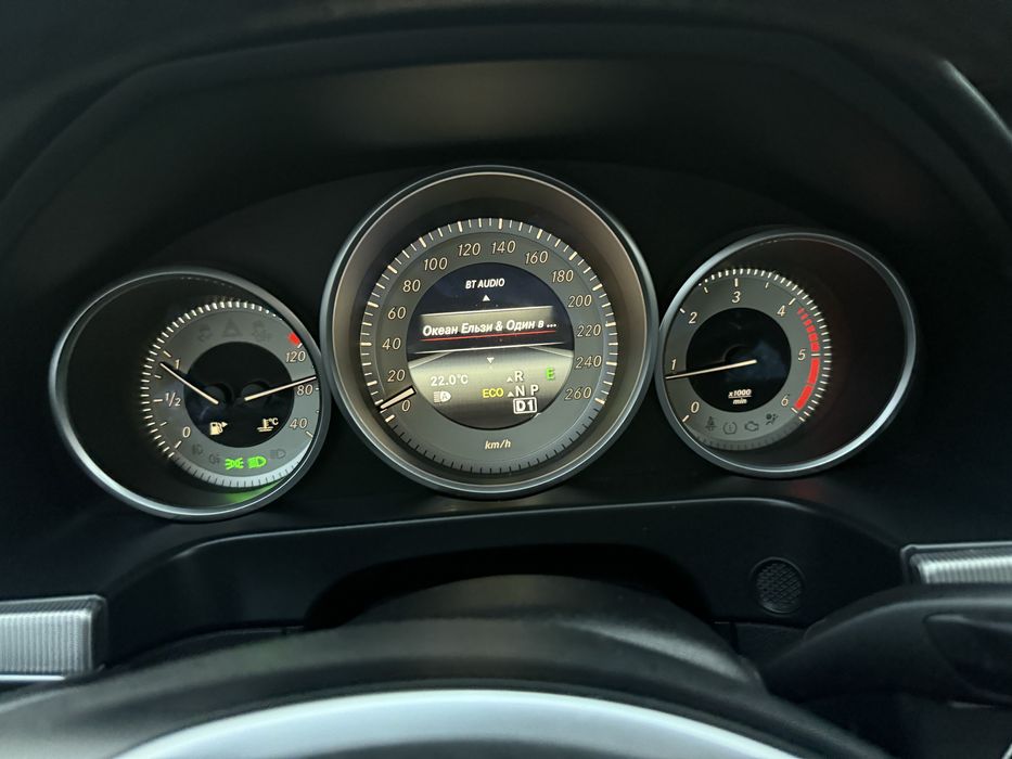 Мерседес Е 220 2015 рік