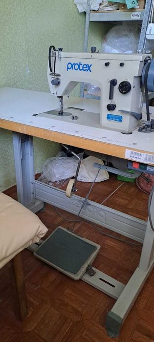 Швейна машина PROTEX  б/в