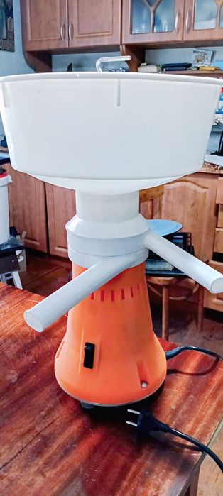 Сепаратор електричний для молока