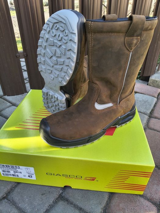 Робоче взуття водонепроникне