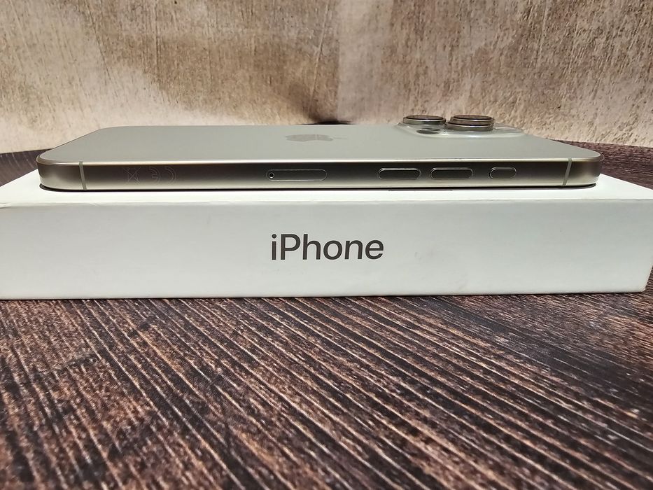 Смартфон Apple iPhone 16 Pro Max 256Gb Natural Titanium 95% гарантія