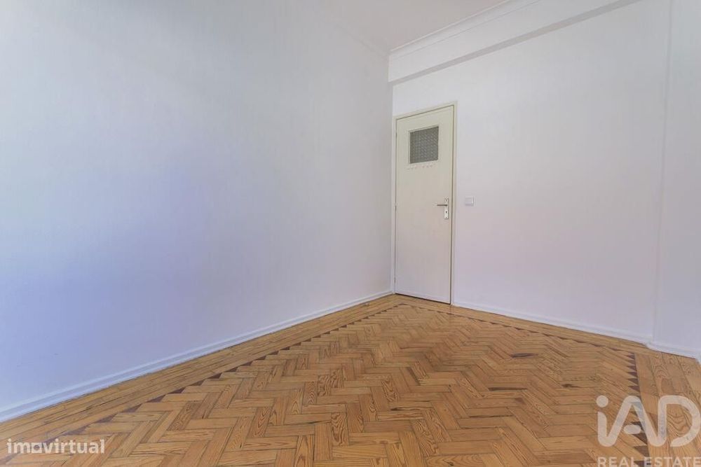 Apartamento T4 em Beato de 86 m2