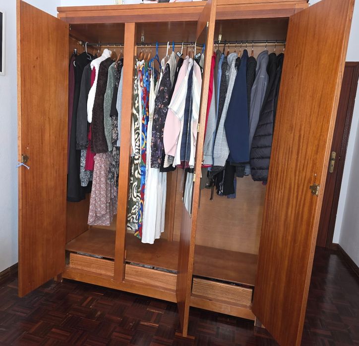 Quarto de casal completo + colchão Dreamwater com massagem e magnetoterapia — 500 €