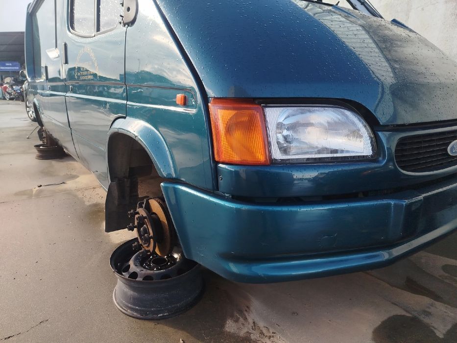 Pára-choques frente FORD Transit Chassis (E_ _)