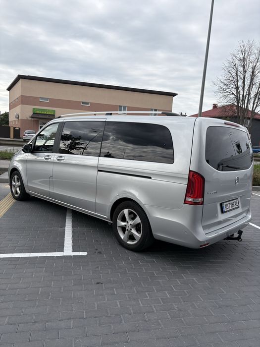 Автомобіль Mercedes- Benz