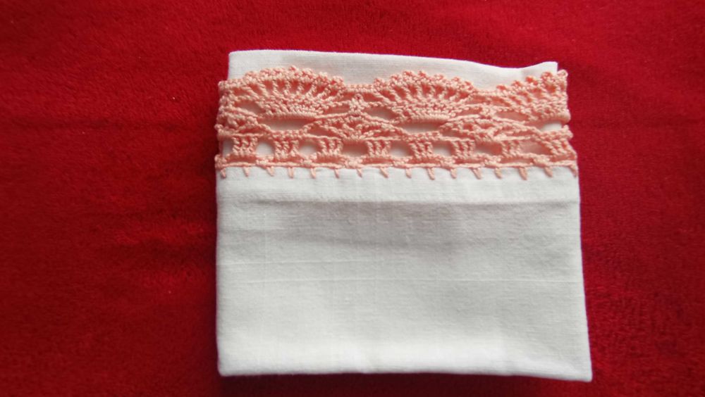 Pano de cozinha com barrado crochê