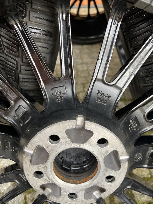 Kola 225/40 R19