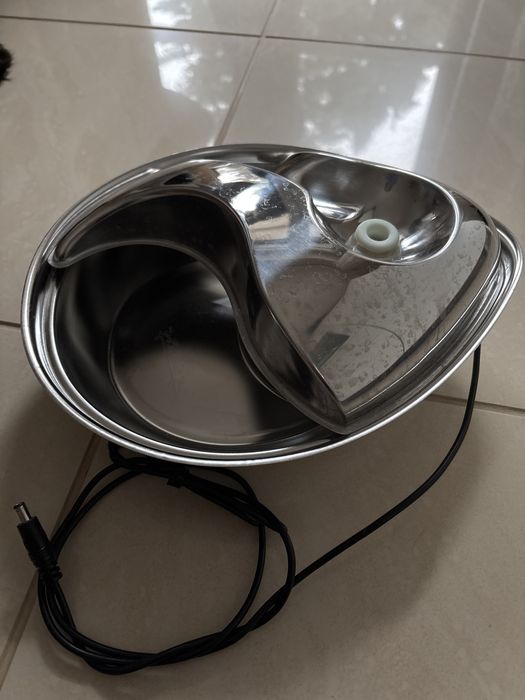 Poidło dla kota ze stali