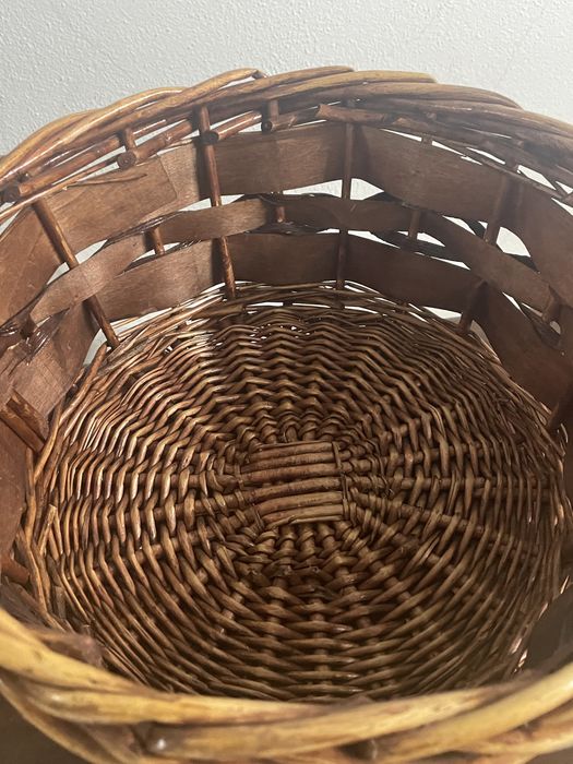 Cesto de palha novo
