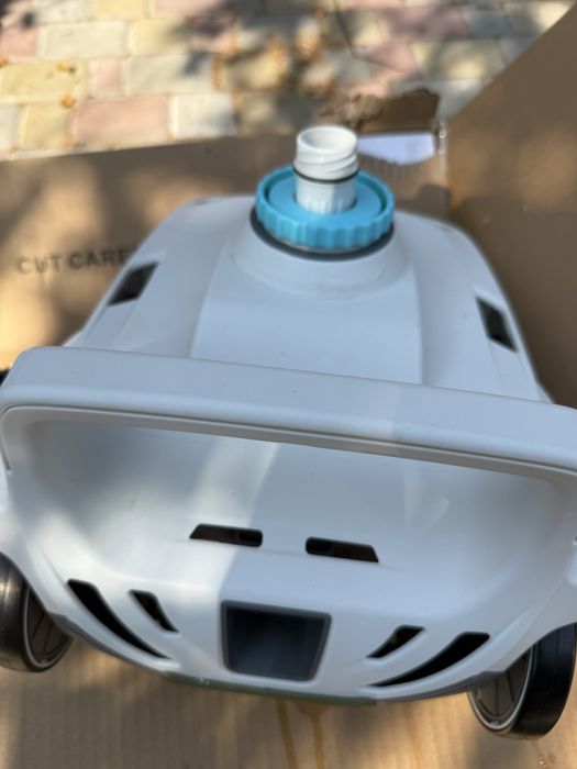 Автоматический робот пылесос Intex 28006 для очистки дна бассейна