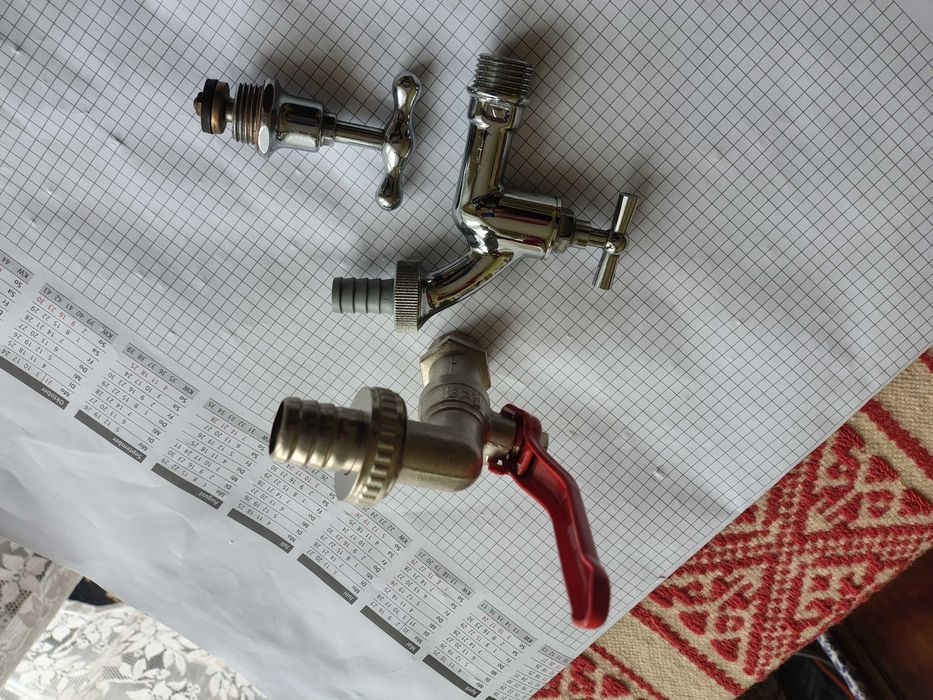 Kurki czerpalne 1/2",3/4" do zbiorników na wodę typu MAUSER