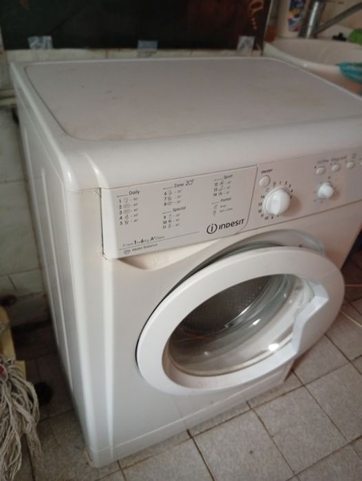 Стиральная машинка Indesit 6kg