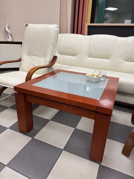 Stolik kawowy z szklanym blatem 80x47