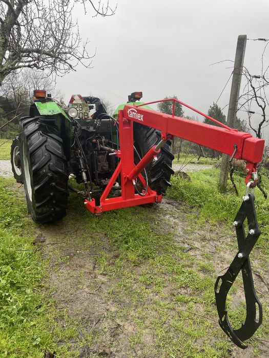 Vendo grua traseira NOVA