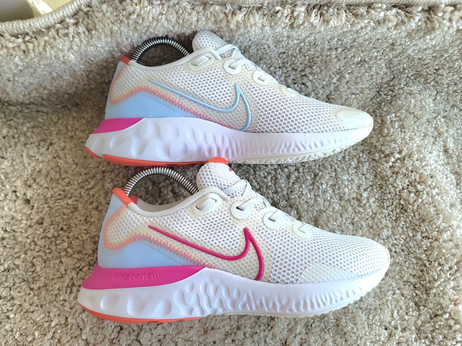 NIKE Renew р 39-40 Орігинал! Бігові кроссовки CK6360-100