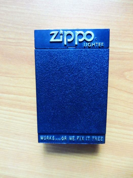 Caixa de isqueiro " Zippo"
