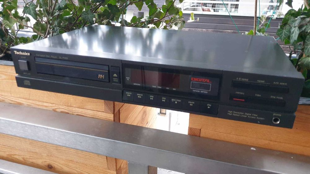 Technics - SL P 300 Top stan