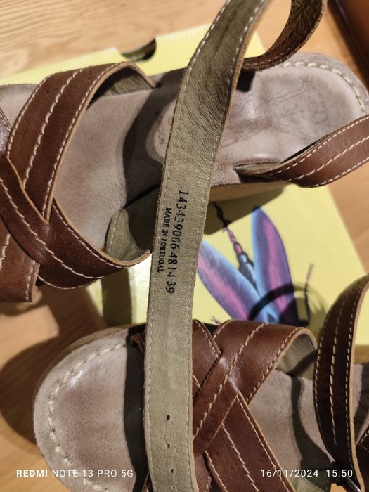 Sandálias Fly London