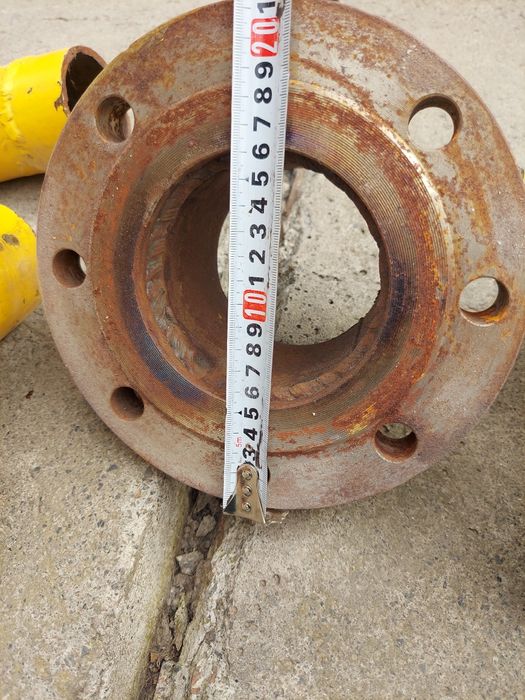 Флянці сталеві різних розмірів