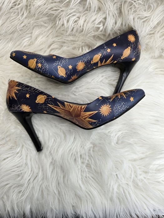 Кольорові туфлі на каблуці бренду Dogo