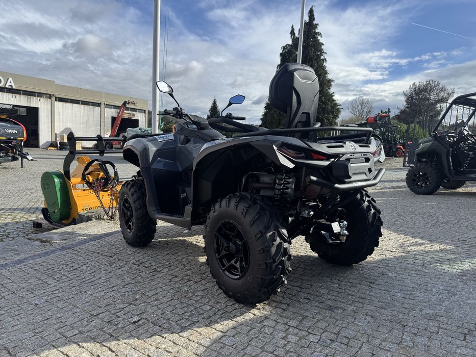 Can-Am Outlander MAX 700 DPS