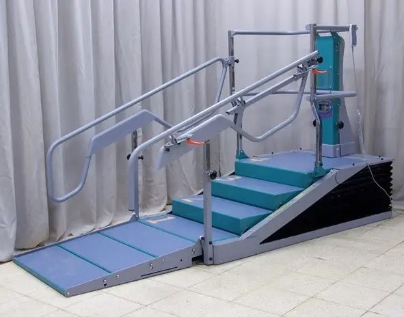 Динамический тренажер лестницы-брусья DST 8000