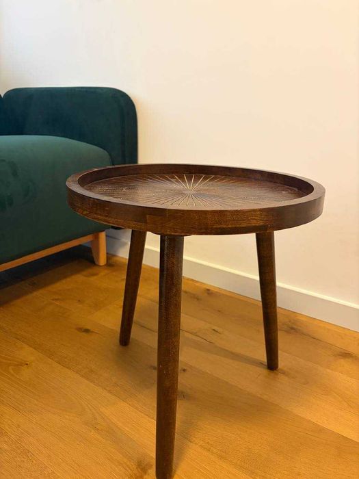 Mesa de apoio de madeira