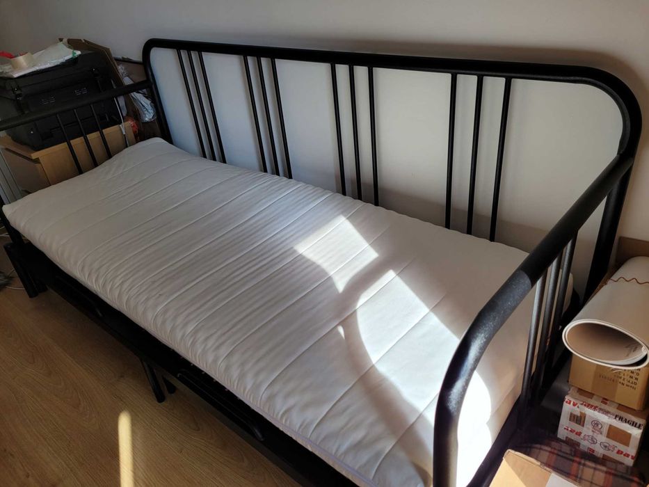 Cama FYRESDAL com 2 colchões