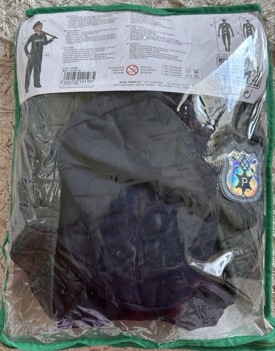 Disfarce de carnaval de policia menino