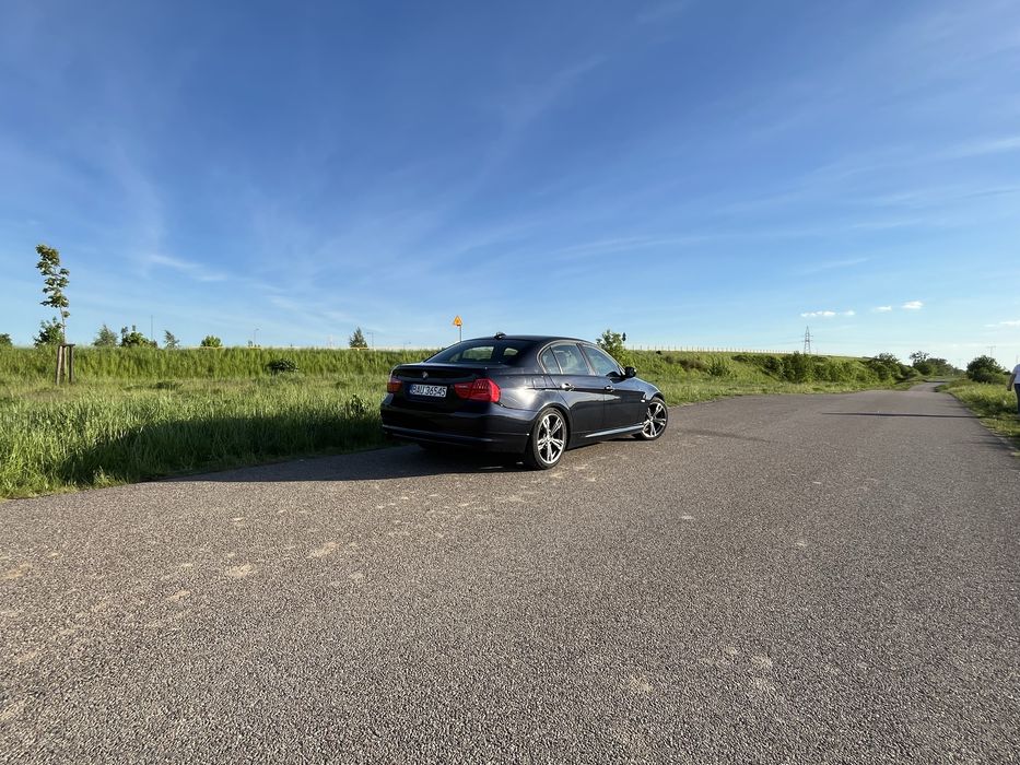Bmw e90 320i (170 km) Shadow Line