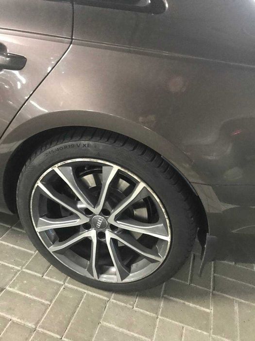 Продаю Audi A4 2016