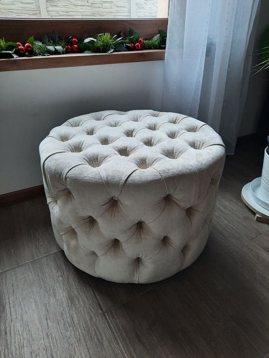 Oryginalna pufa  Chesterfield. Materiał z UK