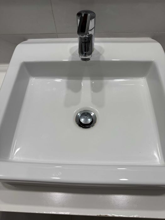 Móvel Casa de Banho Suspenso 100cm + Lavatório + Torneira