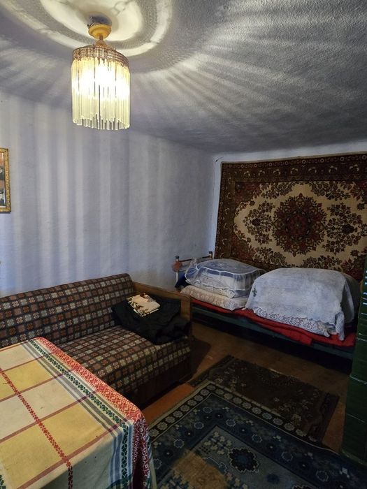 Продаж будинку в с.Тисовець,  10км до Чернівців