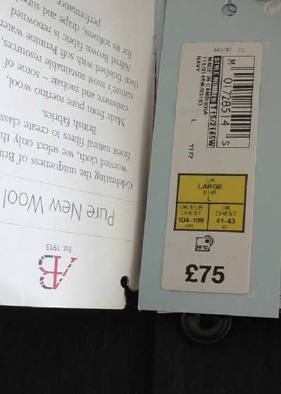 Мужской жилет новый с бирками.
Очень качественная ткань.