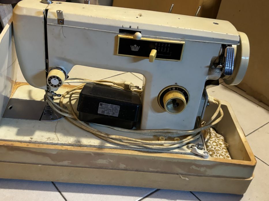 Maquina de costura vintage