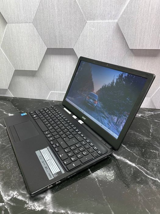 Ноутбук Acer Aspire Е1-572