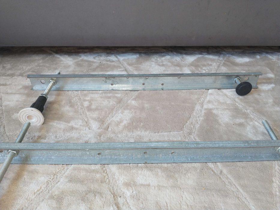 regulowane nogi do wanny