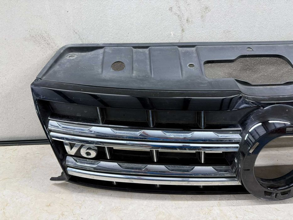 Vw Amarok lift V6 grill atrapa oryginał