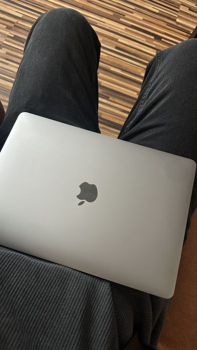 Ноутбук macbook air M1 2020