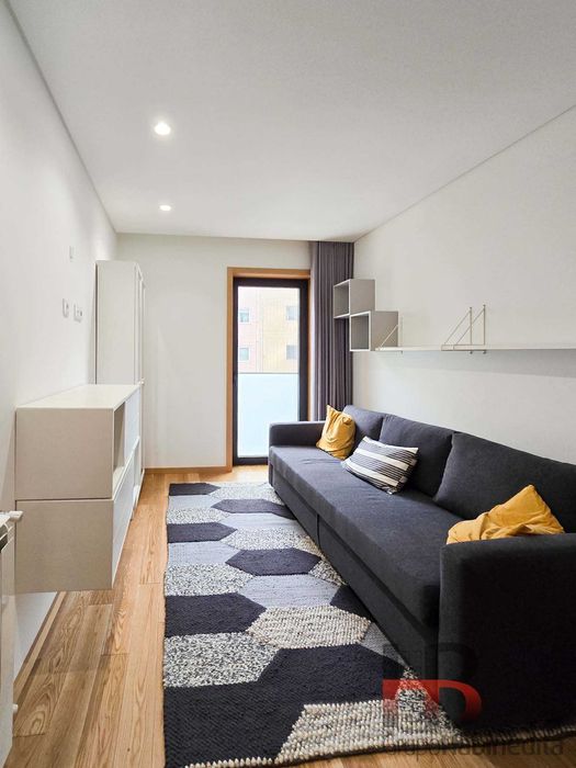 Apartamento T2+1, Garagem, Mobilado e Pronto a Habitar - Porto Centro