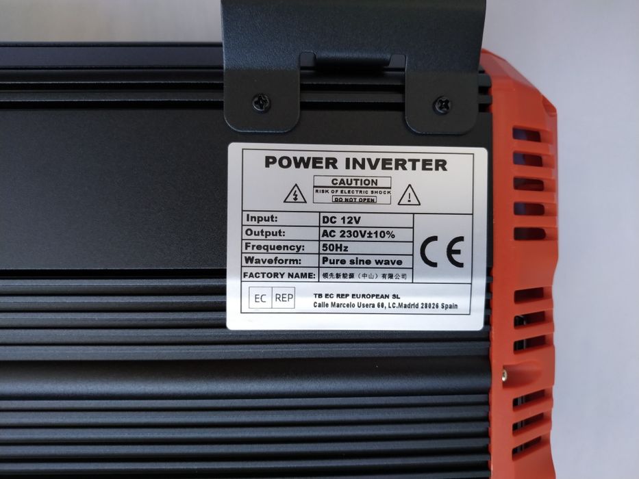 Інвертор  FCHAO  номінал 2000w, пік 4000w