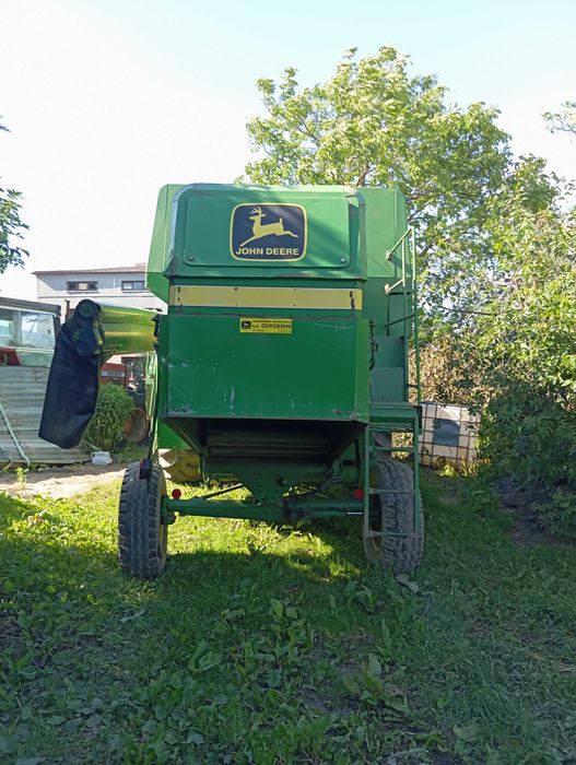 Kombajn zbożowy John Deere 1065