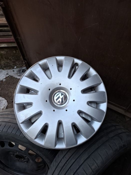 Продам комплект диска 5*112 р16 резина dunlop та колпаки 205*55 р16
