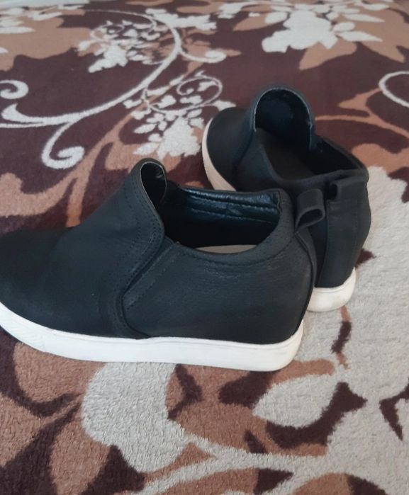 Buty na koturnie 38