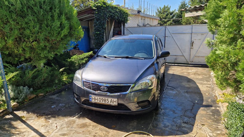 Продам Kia ceed 2012