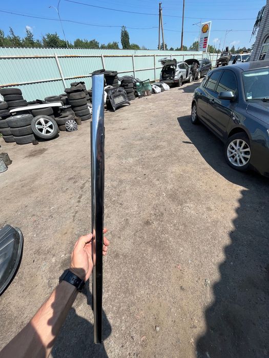 Grand Cherokee wk2 молдінг двері задньої правої наружний