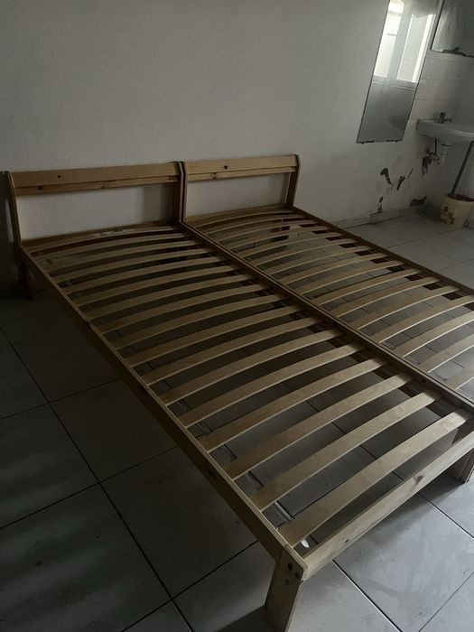 Camas solteiro impecaveis