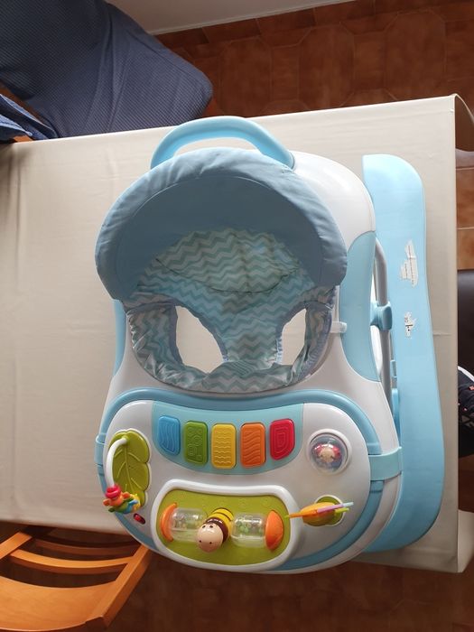 Andador para bebé em bom estado